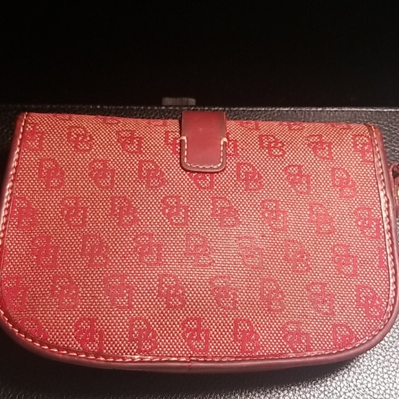 Dooney & Bourke Wristlet - Picture 3 of 10